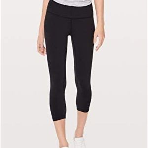 Lululemon cropped black leggings